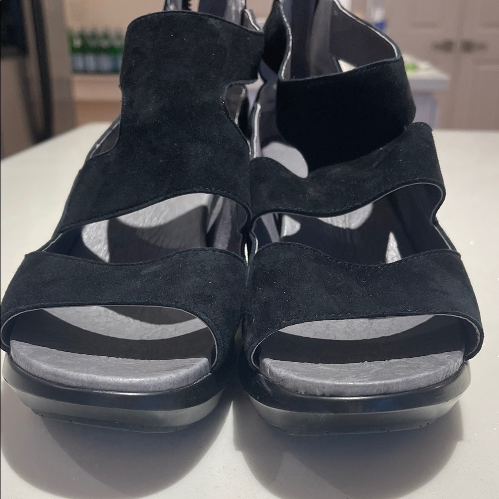 Jambu Black Suede Women's Heeled Sandals size 8M - Picture 4 of 9